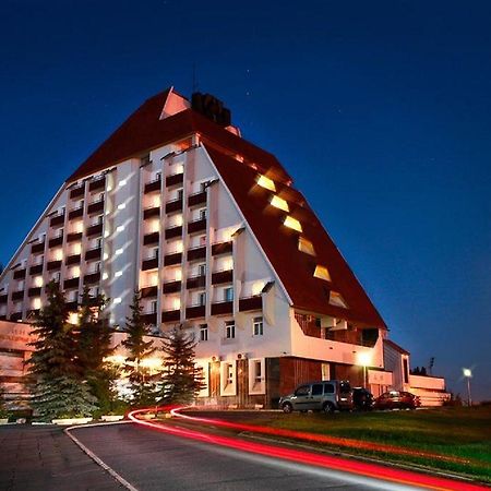 Agat Hotel Minsk Exteriör bild