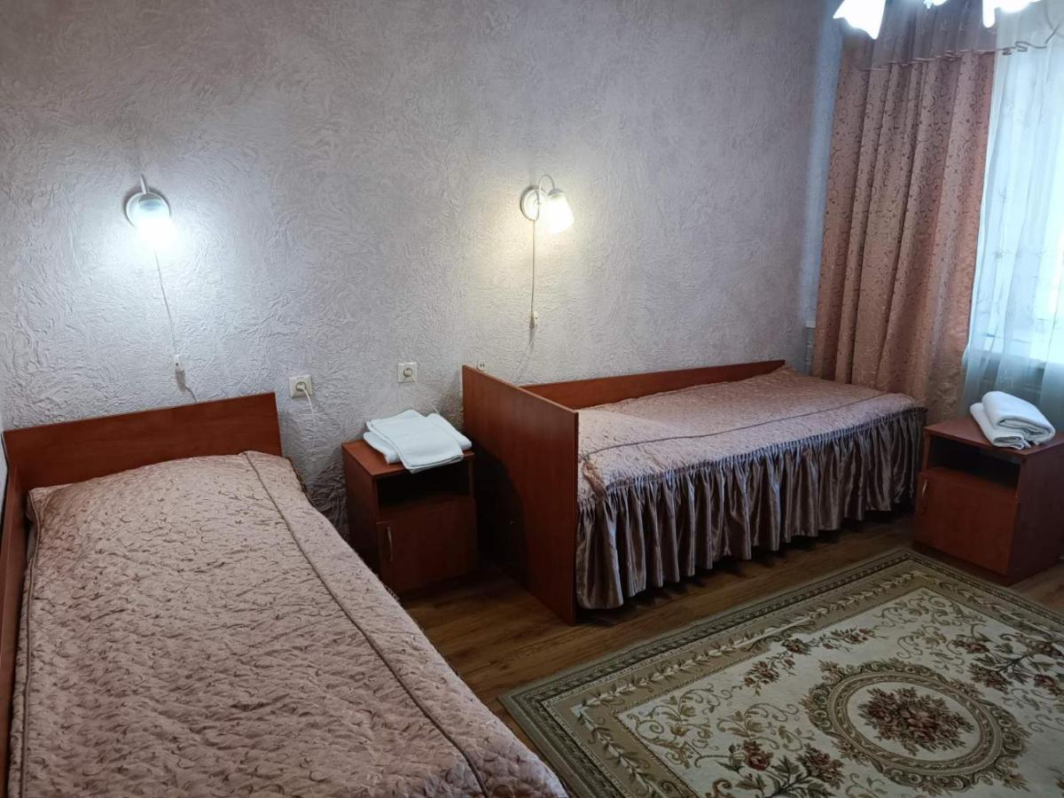 Agat Hotel Minsk Exteriör bild