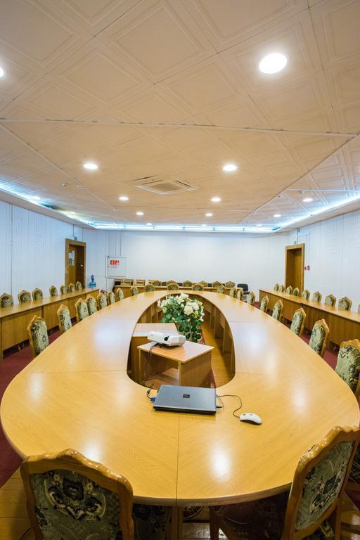 Agat Hotel Minsk Exteriör bild
