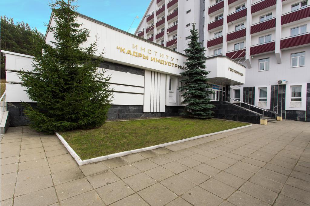 Agat Hotel Minsk Exteriör bild
